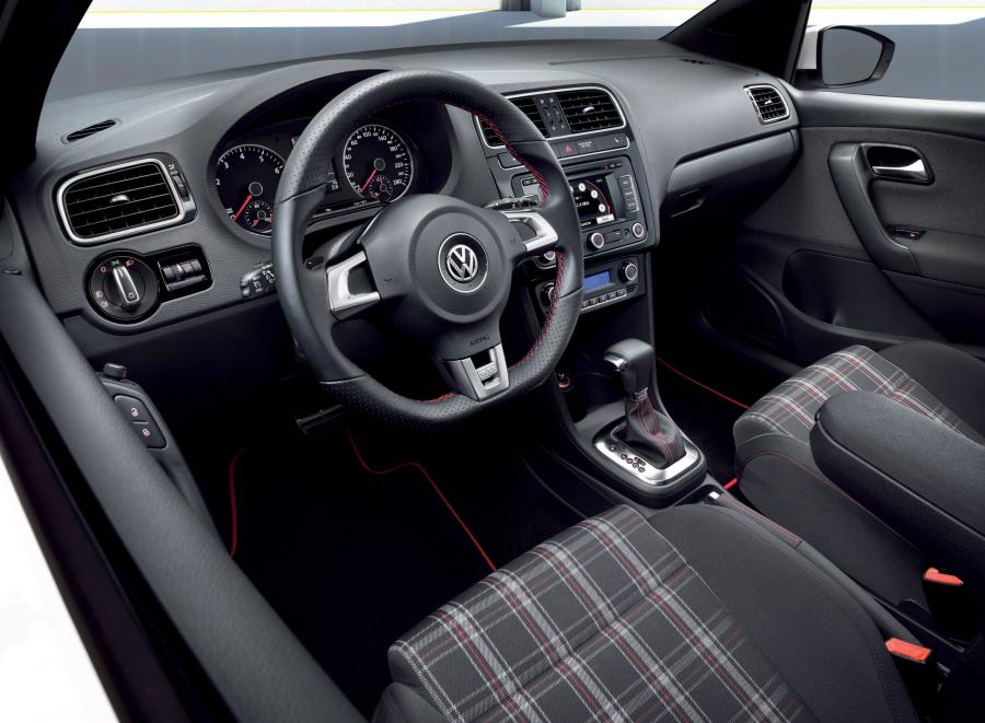  Volkswagen Polo GTi 2010 года  (фото 4 из 19)